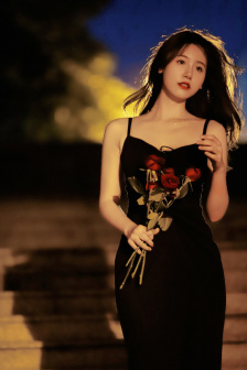 善良的美女秘书